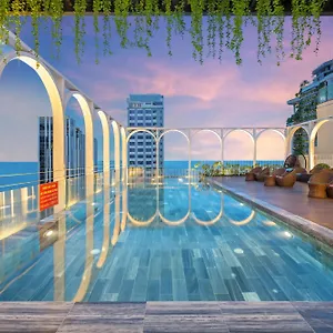 Golden Lotus Luxury - Complimentary Daily Afternoon Tea **** Da Nang